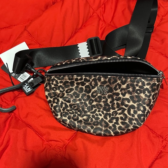 Madden Nyc Handbags - Madden NYC Leopard Print Belt Bag - Brown/Black